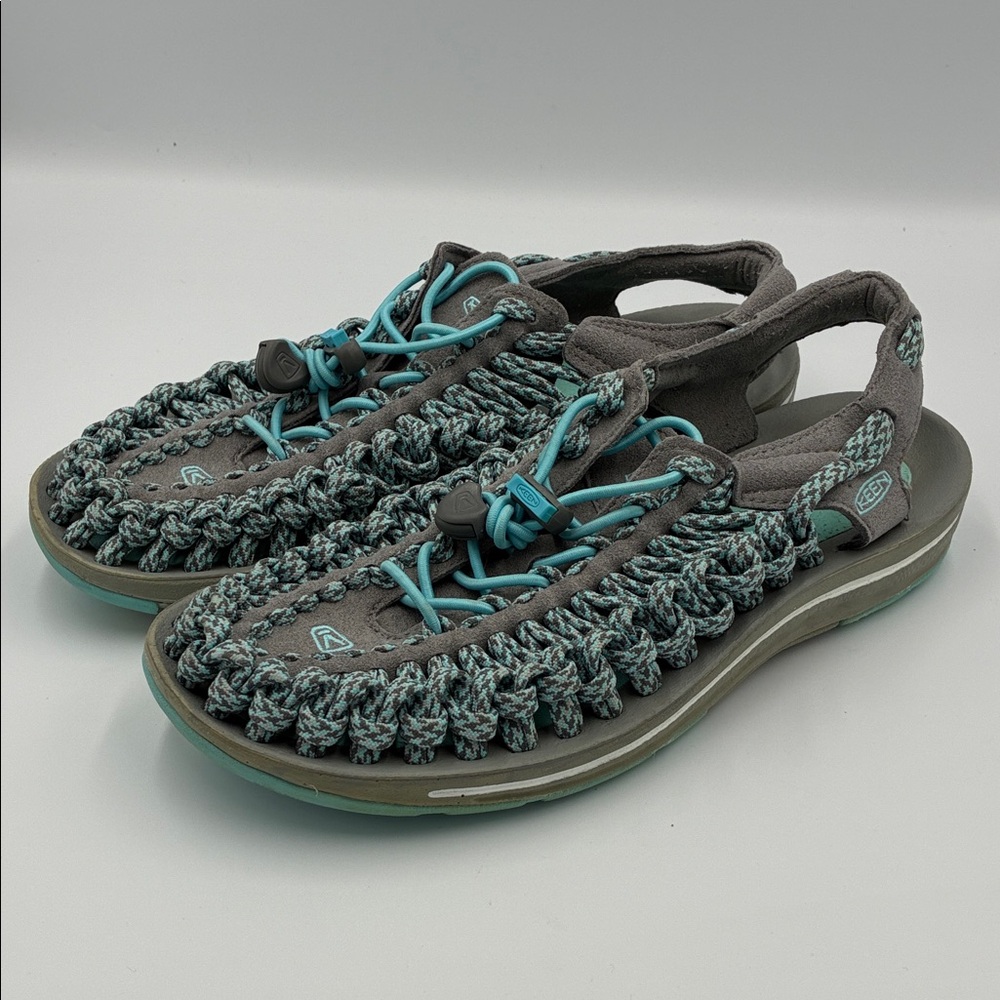 KEEN Women's Uneek Woven Gray and Teal Sandals size 8.5